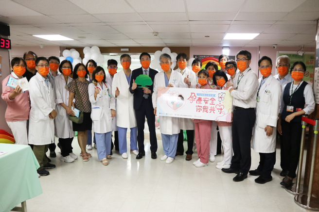 国泰综合医院举办病人安全周活动，响应孕产儿安全。(图/ 国泰综合医院提供)