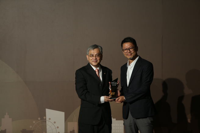 宜雄建築榮獲建設類《產品規劃精湛獎》。(中時新聞網攝)