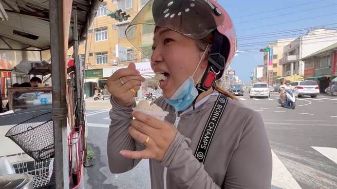 彰化县伸港乡有业者卖猪肉冰，吃过的民眾都觉得口感很特别。（孙英哲摄）