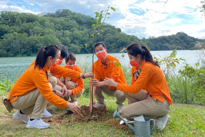 图说: 减少树木砍筏，推广环境保护，是台湾房屋的专属行动力。(台湾房屋提供)

