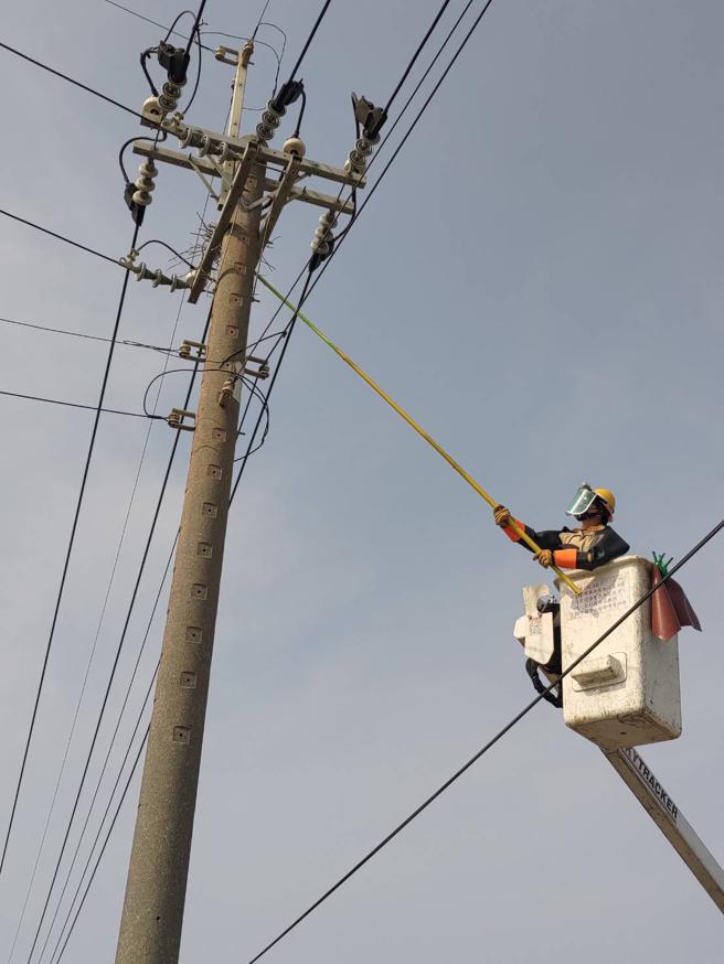台电高雄、凤山强化配电系统有成  1~8月停电减少近25%（图片来源：台电高雄区处提供）