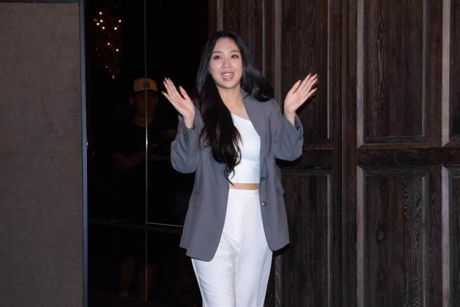 李泳知发现台湾很多食物都有麻辣味，直呼很合自己的口味。（孙伊萱摄）