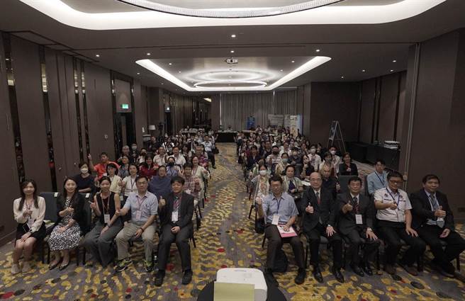 2023臺灣馬來西亞中醫臨床醫療國際研討會圓滿落幕，雙方期待有更多的交流活動，以促進中醫藥的共同發展。(林口長庚醫院提供)