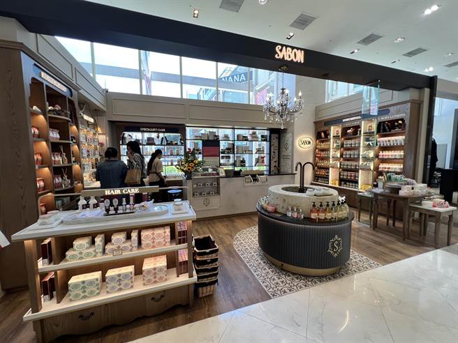 荣获香氛磨砂三冠王的Sabon。(蔡依珍摄)