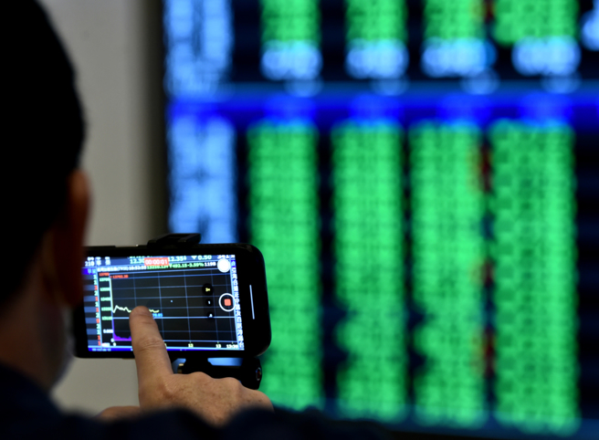 要求稳定、又要比定存赚 达人推荐12檔最强懒人标的股（示意图/本报资料照）