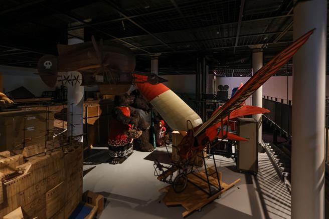 「仓库」摆放了真正在吉卜力海内外展览中曾展示过的展品。（甲上娱乐提供）