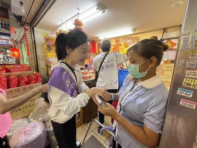 民进党台北市中正、万华参选人吴沛忆批评，中正、万华没有亏欠国民党，不要每次都诉诸蓝营大旗，要求支持者回归，选举仍要看候选人努力跟表现。（本报资料照片）