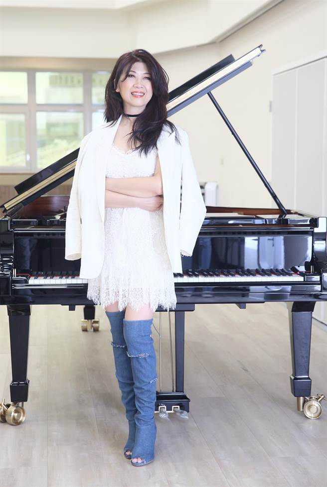 普罗高菲夫的第三号钢琴协奏曲是钢琴家陈毓襄的心灵旅记；今晚将和指挥家斯卡尼、北市交同台演出普罗高菲夫第三号钢琴协奏曲。（张铠乙摄）