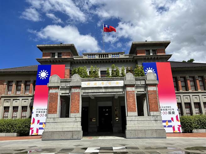 市府今表示，中秋礼券发放将改以礼金方式匯入户头。（王惠慧摄）