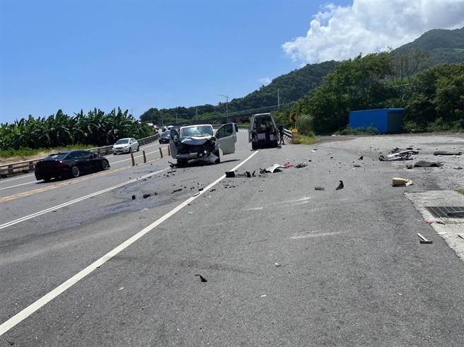台9线太麻里乡香兰路段今天中午发生两车对撞事故。（大武警察分局／蔡旻妤台东传真）