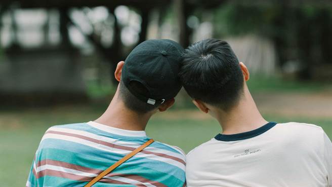 哈哈台旗下节目品牌「哈兹咖囍」推出台湾首部大型男男恋综《男生男生配》。（雄影提供）