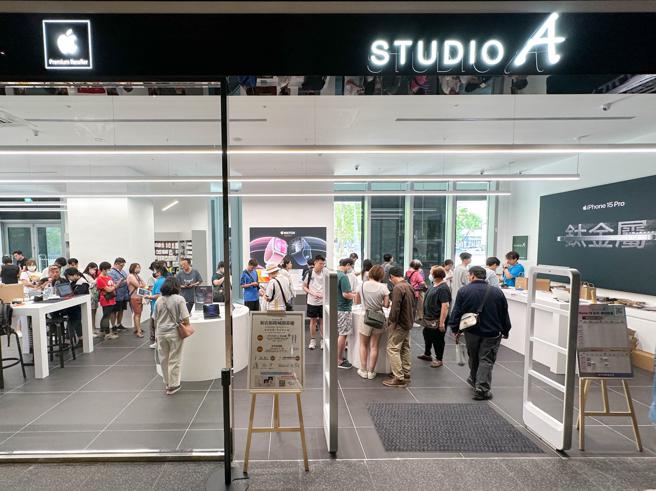 STUDIO A 新店裕隆城旗舰门市为庆祝开幕，推出「会员招集-来店赠好礼」活动。（STUDIO A提供／古明弘台北传真）