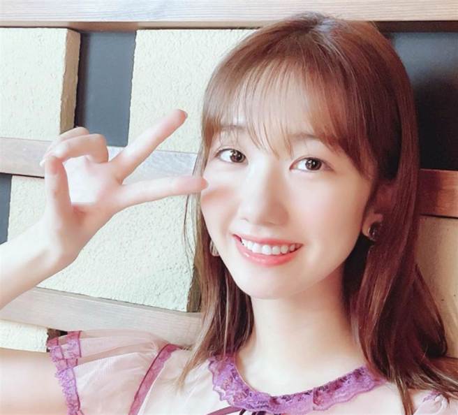 日本AKB48人气成员柏木由纪。（图／摘自柏木由纪30岁纪念写真集Instagram）