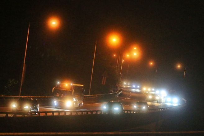 迎接中秋连假，不少民眾选择今晚提前开车南下。（资料照）