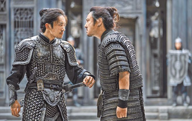 沈腾（右）、易烊千玺主演《满江红》是今年两岸电影展开幕片。（本报资料照／两岸电影展提供）