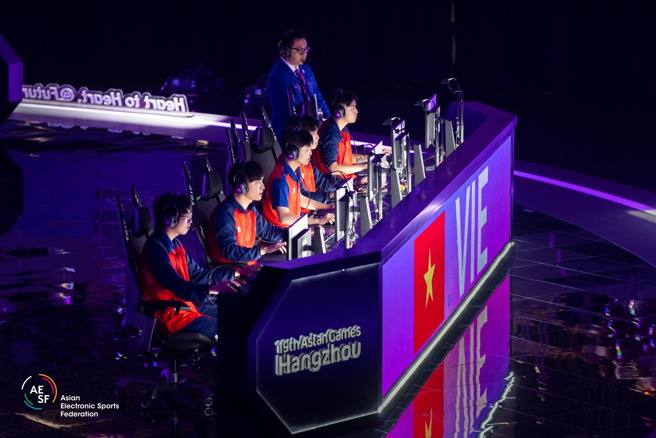 杭州亚运电竞「英雄联盟」项目越南代表队。(翻摄自AESF脸书)