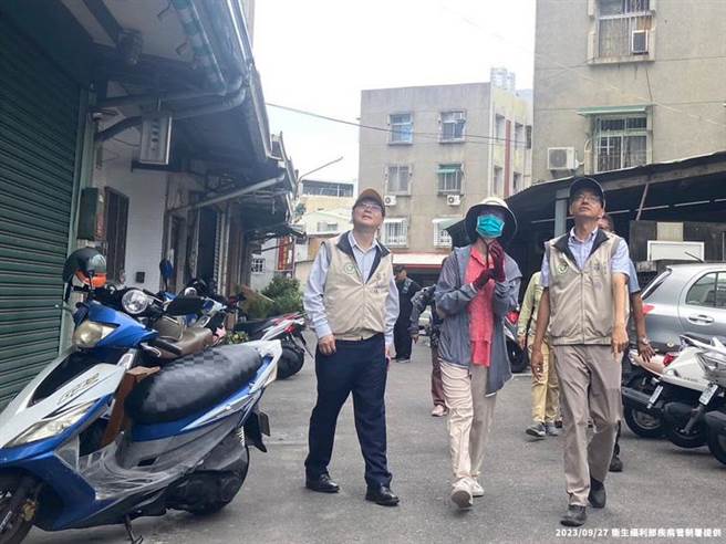 疾管署長莊人祥近期6度南下，強調防疫無假期，中央地方齊防治，並請民眾勿忘清除孳生源，及早控制疫情。（疾管署提供／林周義台北傳真）