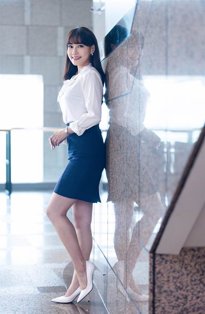 张若妤产后復工，身材、容貌状态极佳。（罗永铭摄）