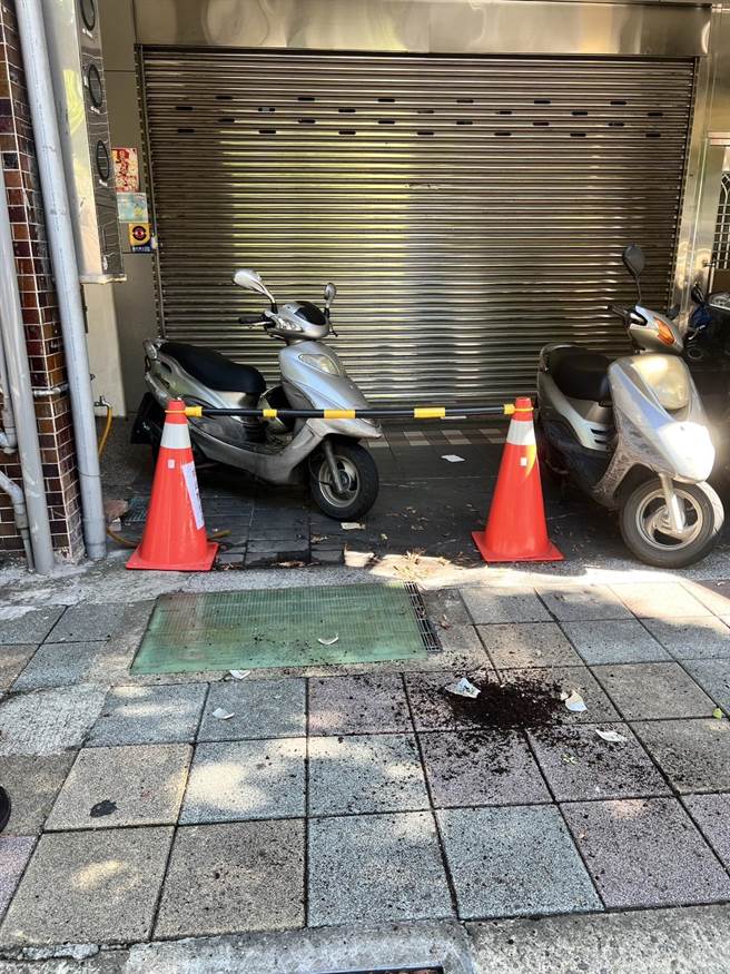 許姓民眾等公車突然花盆從天而降。（警方提供）