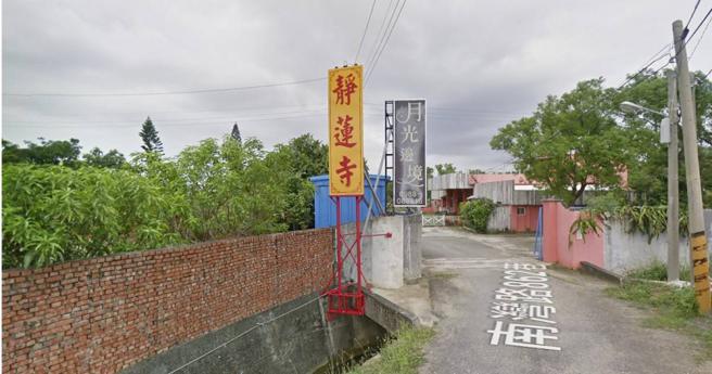 位在恒春的静莲寺因虐狗事件曝光，惨遭当地居民起底恶行。（图／翻摄Google地图）
