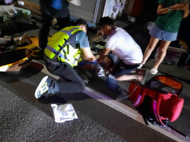 警消人员到场救援。（民眾提供／李京升苗栗传真）