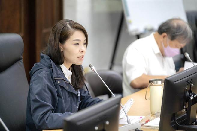 新竹市长高虹安亲自主持道安会报。（新竹市政府提供／陈育贤新竹传真）