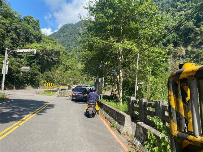 乌来内洞森林游乐区发生蜂螫事件，所幸3名伤者伤势轻微。（民眾提供）