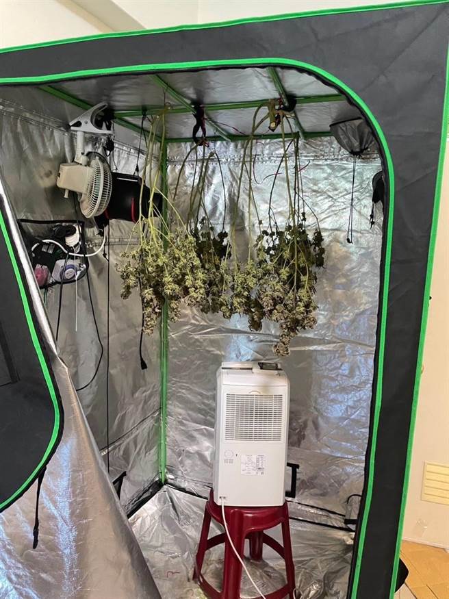 陈男将衣柜改造成大麻乾燥室。（翻摄照片／张亦惠台中报导）