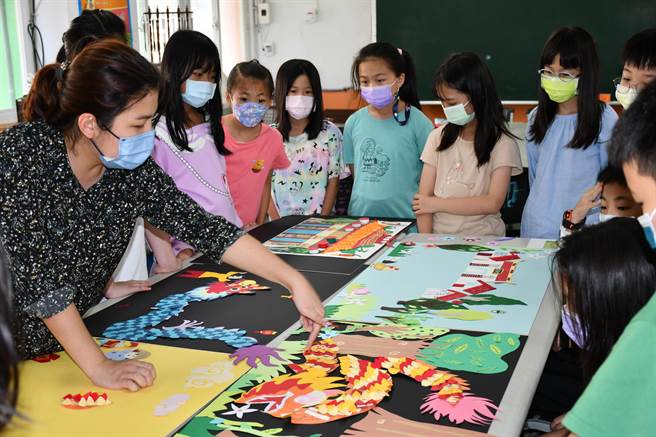 头份国小美术班，将𪹚龙活动，以剪纸艺术变化出各种精彩动人的迎龙偶动画。（苗栗县政府提供／李京升苗栗传真）