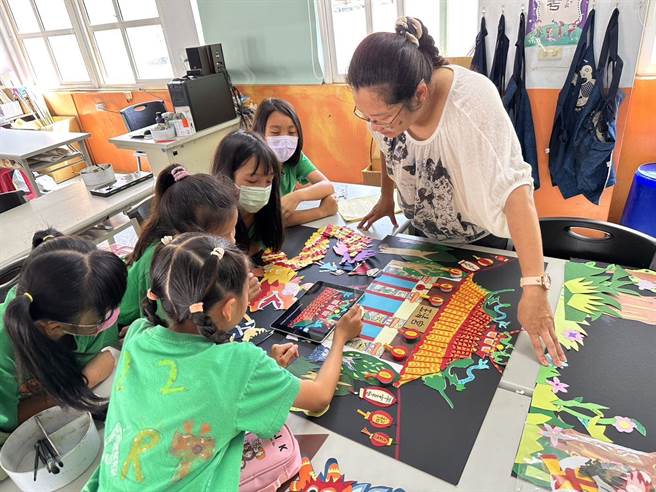 头份国小美术班，将𪹚龙活动，以剪纸艺术变化出各种精彩动人的迎龙偶动画。（苗栗县政府提供／李京升苗栗传真）