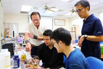 嘉義大學跨科系團隊利用轉換晶片 研發茶多酚濃度偵測器