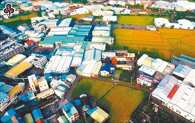 勞動部今日公布勞工行政主管機關通報因應景氣影響勞雇雙方協商減少工時統計，事業單位計653家，實施人數1萬1878人，本次家數較上期減少10家，人數增加1人，多數事業單位之實施人數在50人以下；實施期間多數為3個月(含)以下。（本報系資料照）