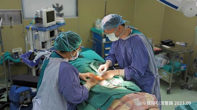 心臟外科血液回收仪器抢救罕见血型孕妇腹内大出血。(安泰医院提供)