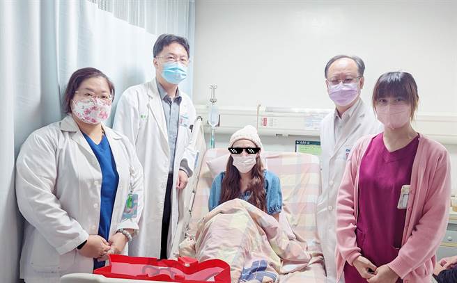 心臟外科血液回收仪器抢救罕见血型孕妇腹内大出血。(安泰医院提供)