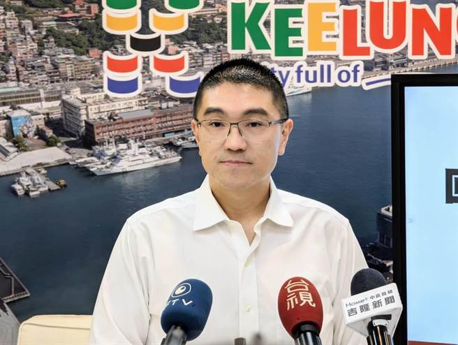 基隆市长谢国梁表示，他希望为基隆的基层员警争取加发勤务加给，但在警政署及内政部被打了回票。（张志康摄）