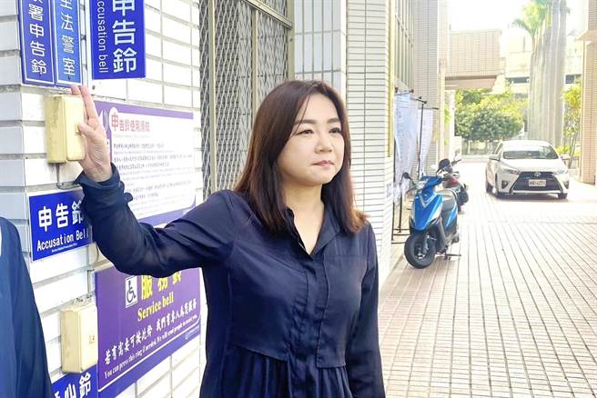 国民党立委马文君前天在律师罗闳逸陪同下控告郭玺加重诽谤罪，南投地检署2日分案调查。（本报资料照片／杨静茹南投传真）