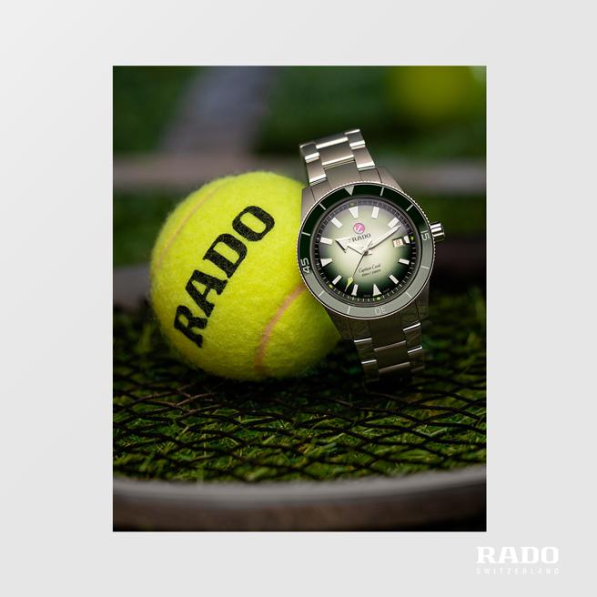 雷達表Captain Cook庫克船長X卡梅隆諾里聯名表，設計融入網球元素，8萬6500元。（RADO提供）