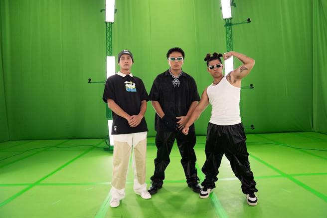 阿夫（左起）、阿跨面、比杰，将合体参与演唱会。 （ HTC VIVE ORIGINALS提供）
