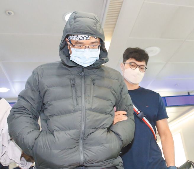 Linbay好油脸书贴DPP党证道歉了。(摘自脸书粉专)