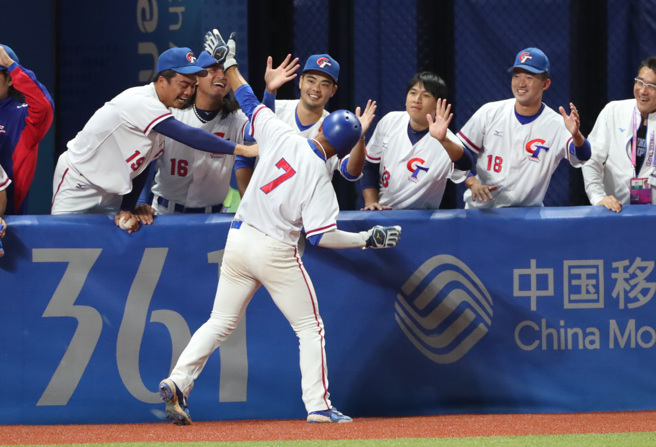 中華棒球隊在預賽4比0戰勝衛冕軍南韓。（鄭任南攝）