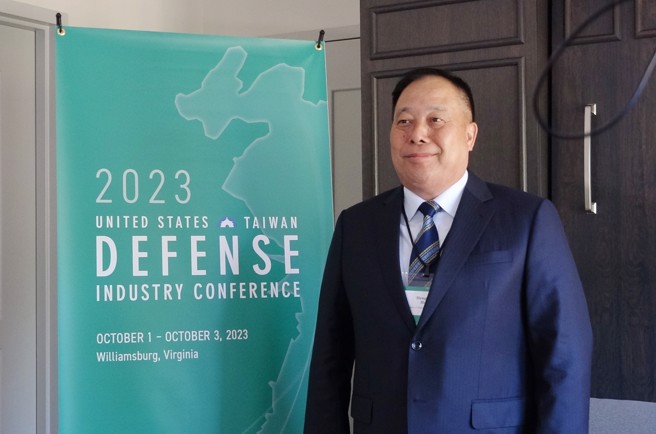 率团出席美台国防工业会议的国防部军备副部长徐衍璞表示，希望美方协助台湾能有部分武器全寿期自给自足能力，加速军售装备递交速度，并整合美台国防产业供应链，以强化台湾国防自主与韧性。（中央社）