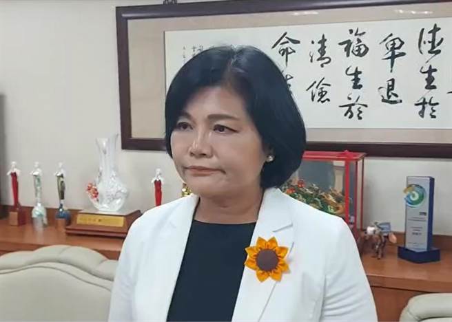 许哲宾涉「Linbay好油」版主林裕纮自导自演案，云林县长张丽善表示许在公务上尽心尽力。（张朝欣摄）
