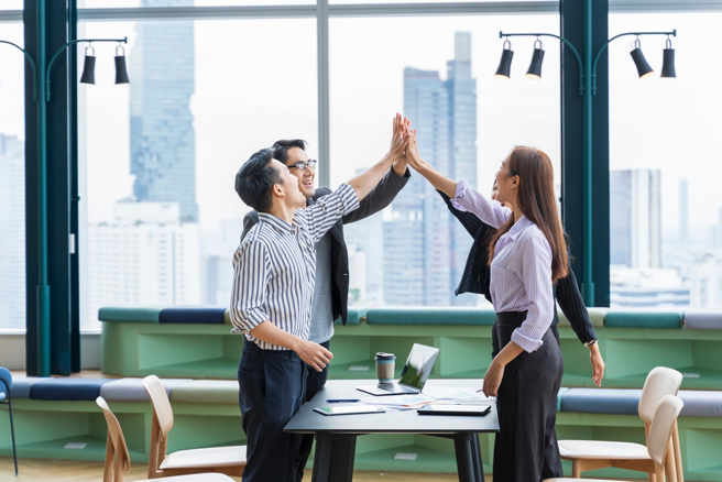 天蝎、巨蟹和双子是果断力超强，他们一旦果断下定决心，就能克服各种困难，最终取得惊人成就。(示意图/达志影像/shutterstock)