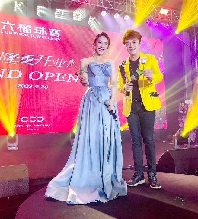 翁立友、谢金晶日前受邀赴菲律宾演出。（豪记唱片提供）