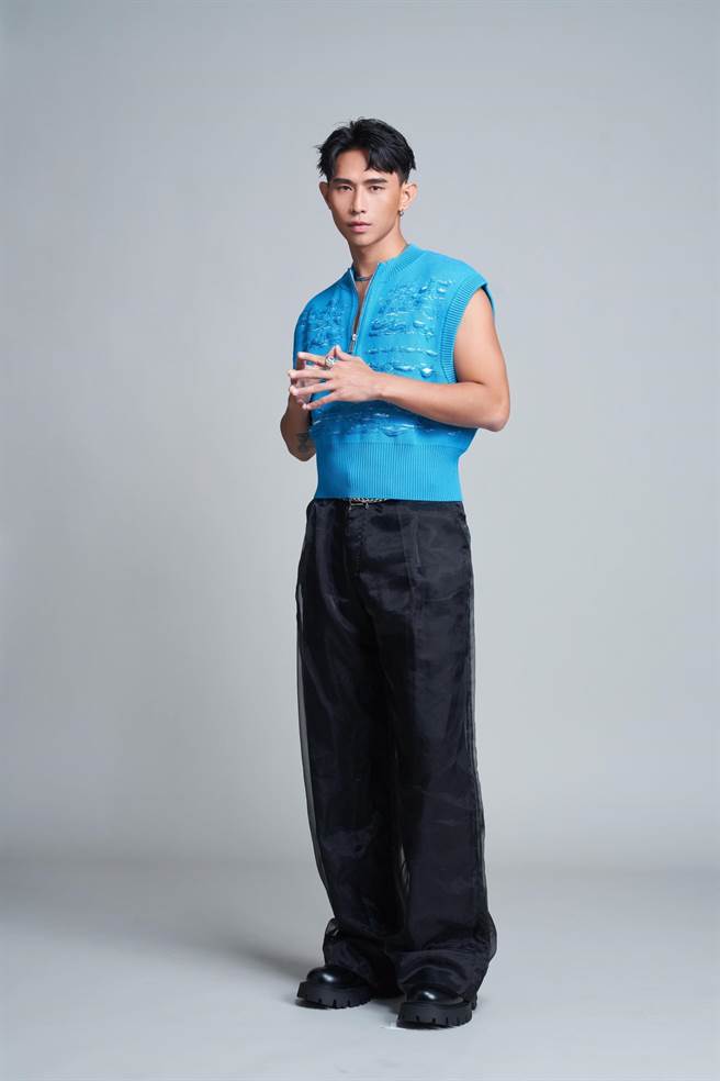 柏霖PoLin日前翻唱言承旭夯曲〈我会很爱你〉。（索尼音乐提供）