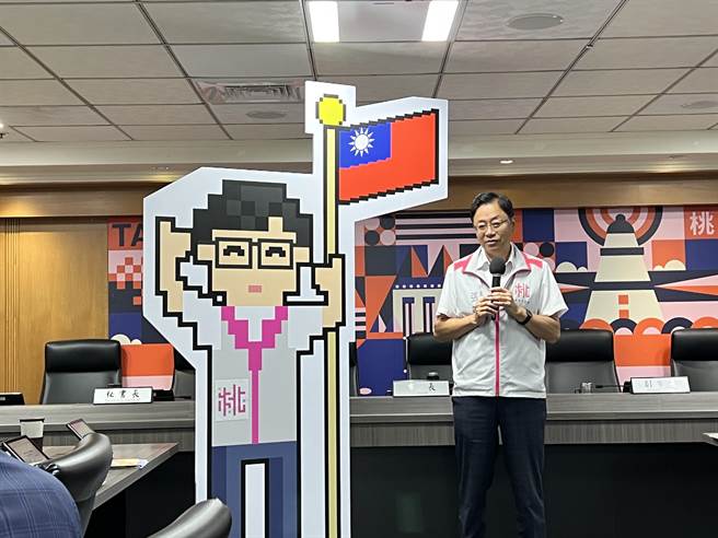 为了让更多民眾感受现场升旗典礼感动，桃园市政府5日上午8时加码500个双十国庆升旗典礼参加名额。(蔡依珍摄)