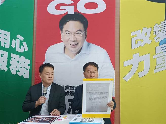 台中市第8选区开战，立委参选人谢志忠4日再度紧咬江启臣，痛批他公开要求「泄密」。（陈淑娥摄）