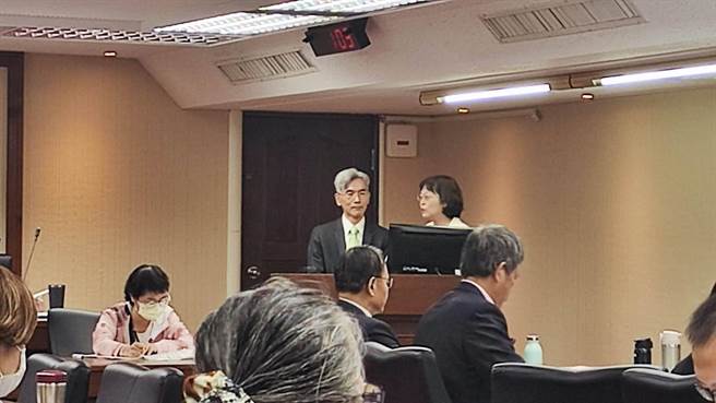 立法院社会福利及卫生环境委员会今天邀请环境部报告2024年施政计画及收支预算案。（林良齐摄）
