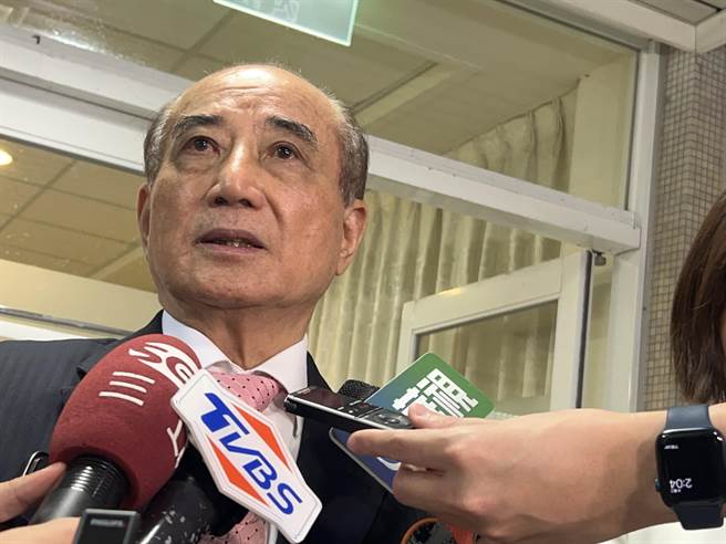 前立法院长王金平今受世界华人宗教研究学会邀请，赴政治大学发表「宗教与政治治理」演讲，会后受访。（陈薏云摄）