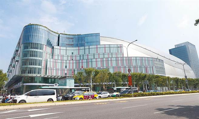 大巨蛋消防设备检查至今仍有缺失，恐将影响使用执照发放的时程。（本报资料照片）